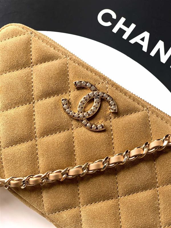 2026131221855492 700